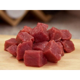 Hovězí kostky na guláš - cca 500g (Farma Škodovi)