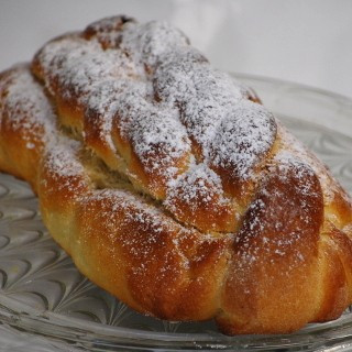 Vánočka s rozinkami 600g (Havíř, Ořešín) 